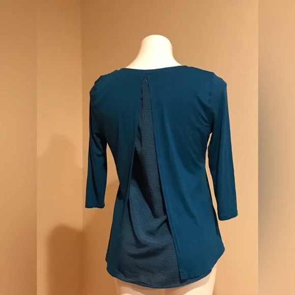 Ann Taylor Blue Long Sleeves Lose Blouse Slit Back  With Different Pattern Sz MP - Picture 5 of 8